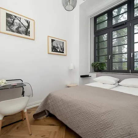 Stylish With A Desk And 2 Bedrooms In By Renters Apartment